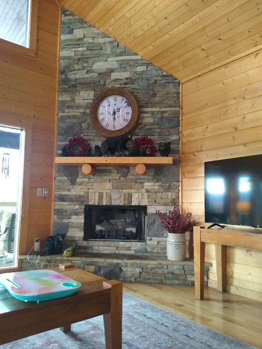Little Cub Cabin 4