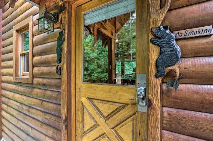 Cozy Creek Chalet 4