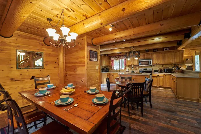 Mountain Treasure Cabin Vacation Rental 4