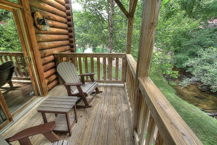 Creekside Lodge 4