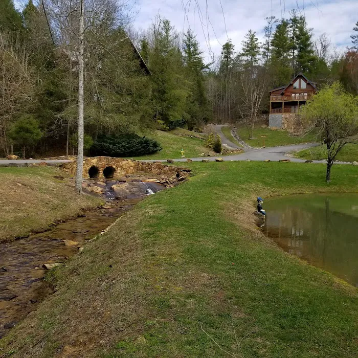 Hemlock Hideaway Cabin 4