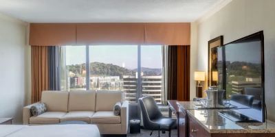 Hilton Knoxville