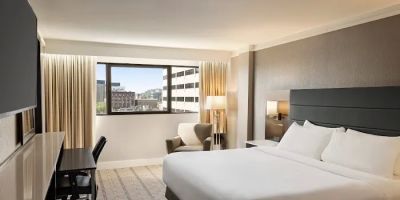 Crowne Plaza Knoxville Downtown University, an IHG Hotel