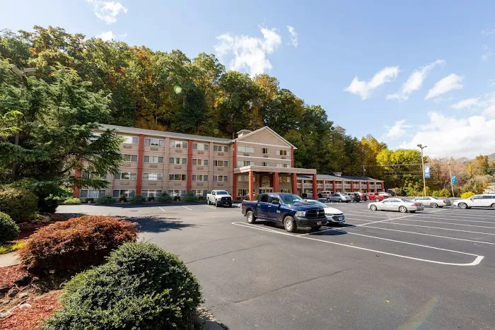 Cherokee Grand Hotel 4
