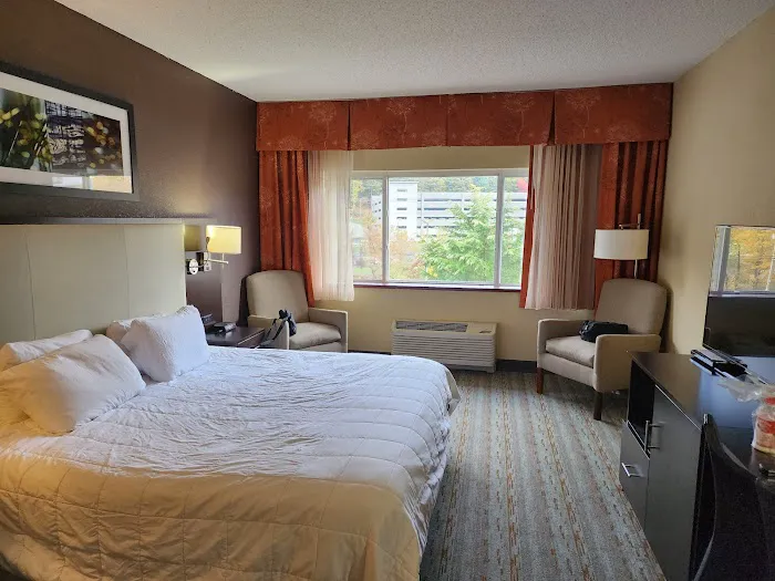 Cherokee Grand Hotel 4