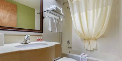 Econo Lodge Cherokee Near River Park