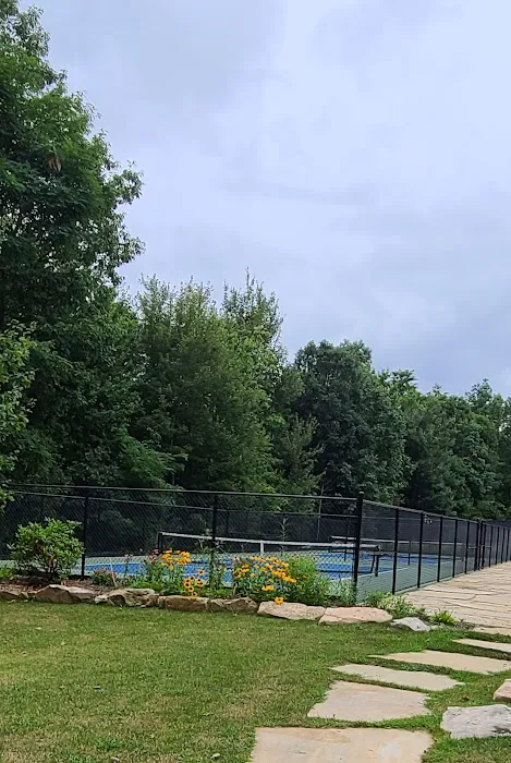 Firefly Cottage Vacation Rental 4
