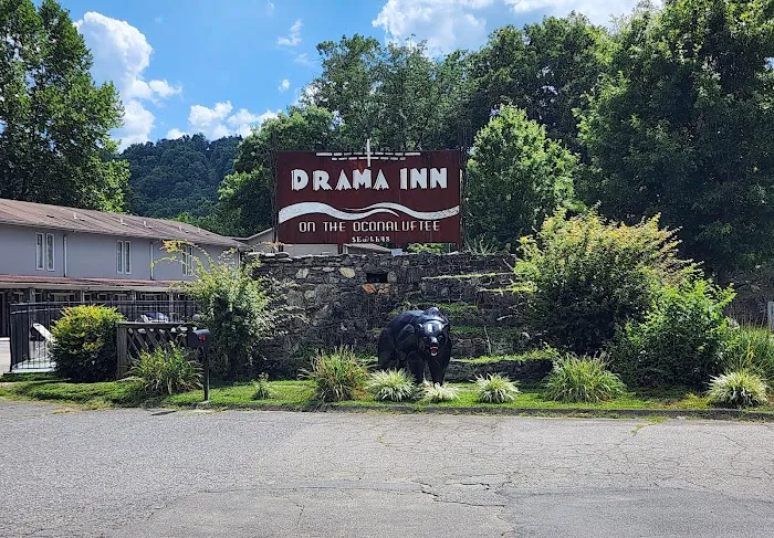 Drama Inn, Cherokee NC 4