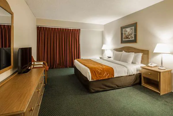 Super 8 by Wyndham Cherokee 4