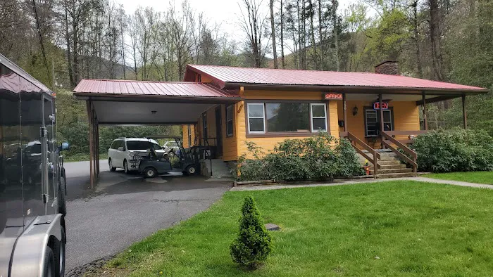 Cabins at Twinbrook Resorts 4