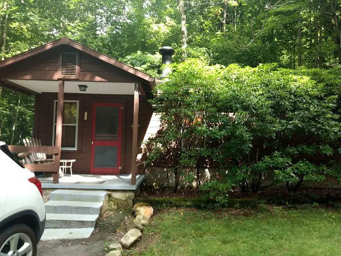 Cabins at Twinbrook Resorts 4