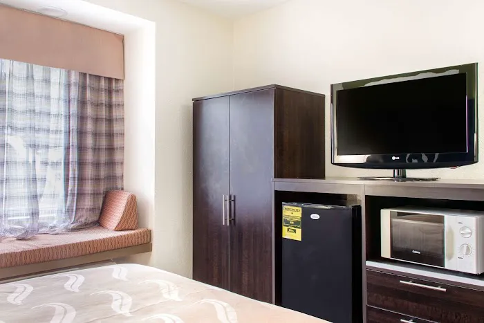 Quality Inn & Suites Maggie Valley - Cherokee Area 4