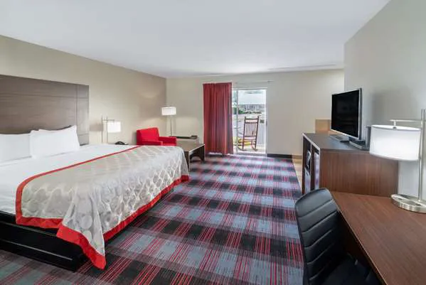 Ramada by Wyndham Maggie Valley 4
