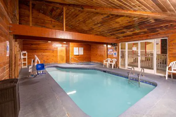Ramada by Wyndham Maggie Valley 4
