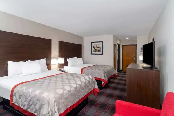 Ramada by Wyndham Maggie Valley 4