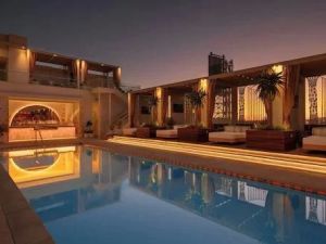 Best Hotels Near Los Angeles’ Griffith Observatory for a Perfect Stay