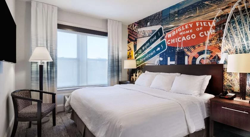Top Hotels Near Chicago’s Lincoln Park Zoo for Your Perfect Stay