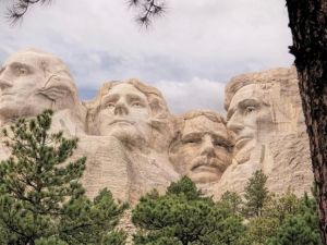 Best Hotels Near Mount Rushmore National Memorial for a Memorable Stay