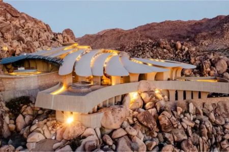 Best Hotels Near Joshua Tree National Park in Palm Springs