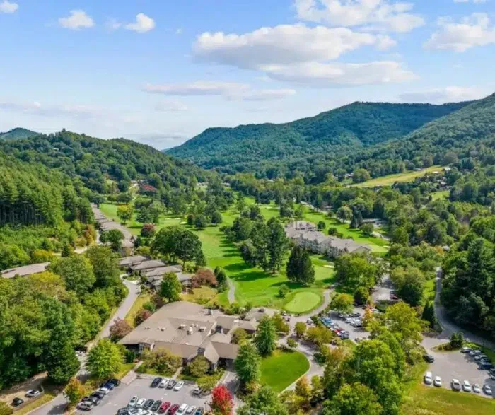 Peppertree Maggie Valley Resort Villas and Inn 4