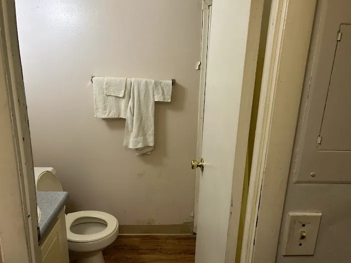 Uptown Inn & Suites 4