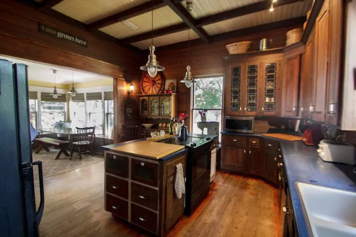 Belton Bed and Breakfast 4