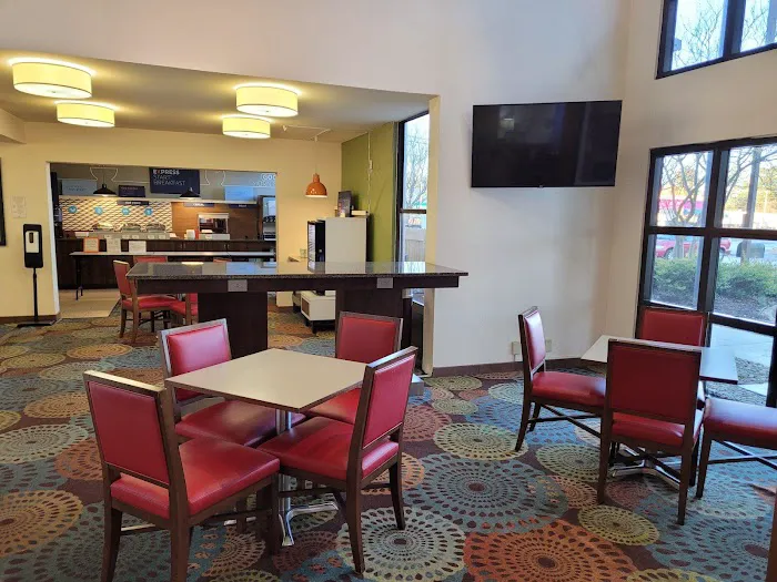 Holiday Inn Express Anderson-I-85 (Exit 27-Hwy 81) by IHG 4