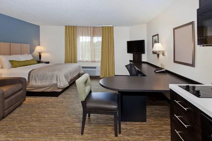 Sonesta Simply Suites Knoxville 4