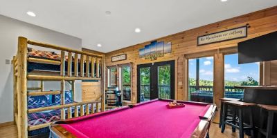 Lonesome Pine Lodge by Smoky Retreats