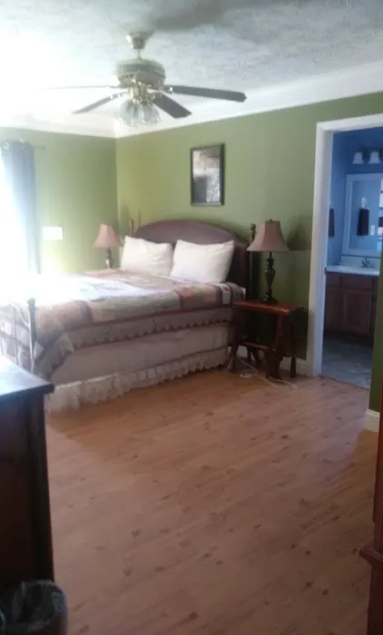 Maples Ridge Vacation Rentals:Gone Fishing 4