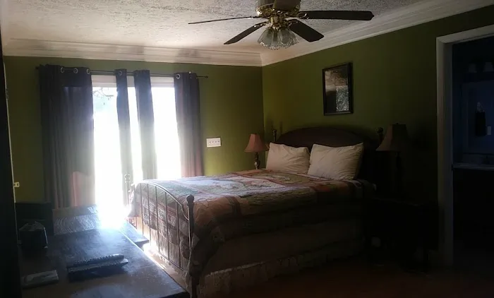 Maples Ridge Vacation Rentals:Gone Fishing 4