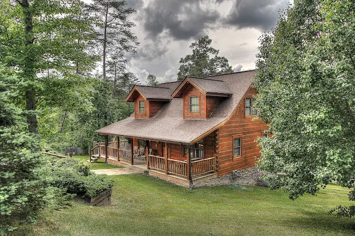 Maples Ridge Vacation Rentals - Bears Den 4