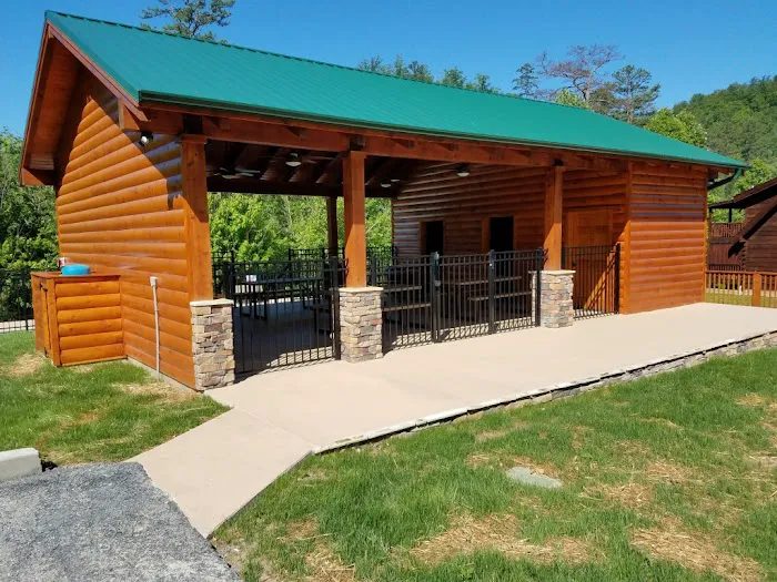 River Edge | 6 Bedroom Family Vacation Cabin 4