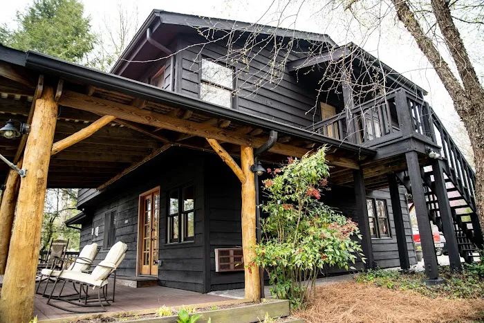 The Wells Hotel | Cashiers 4