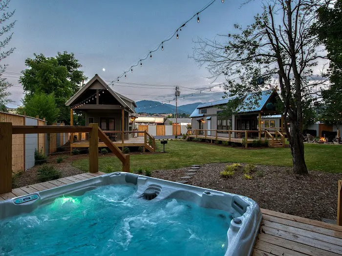Water 65 : A Luxury Tiny Home Resort 4