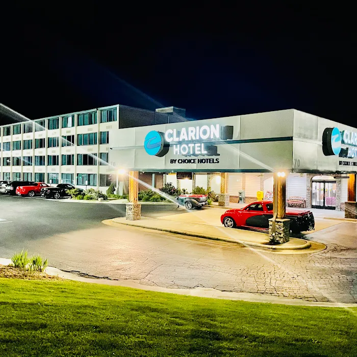 Clarion Hotel and Conference Center 4