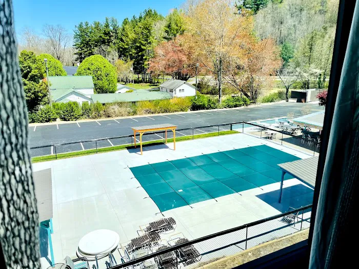 Clarion Hotel and Conference Center 4