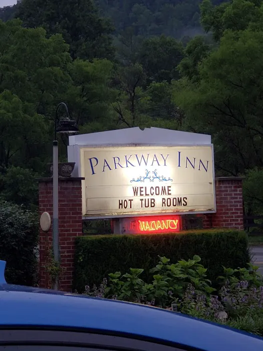 Parkway Inn 4
