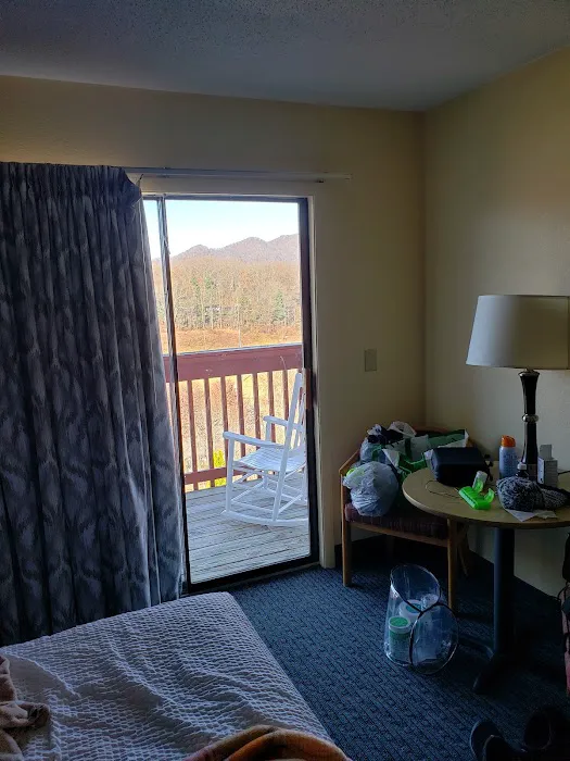 Days Inn by Wyndham Waynesville NC 4