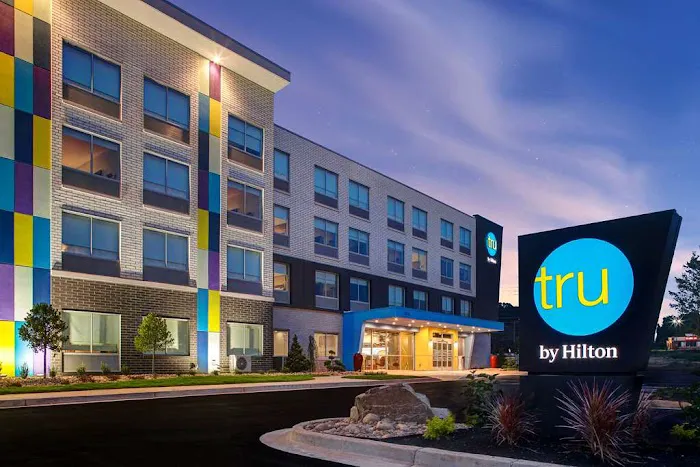 Tru by Hilton Lithia Springs 4