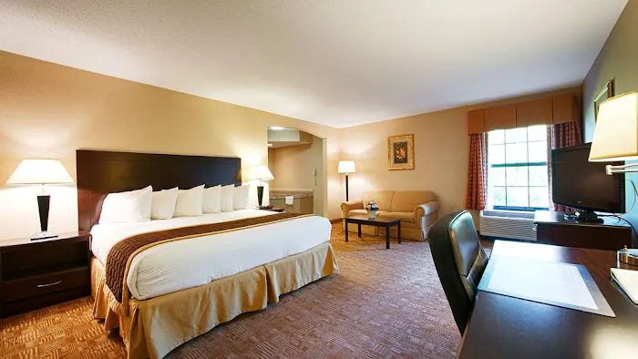 Best Western Hiram Inn & Suites 4