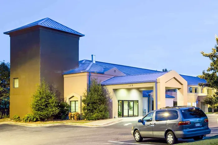 Rodeway Inn 4