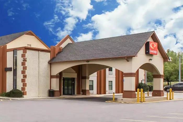 Econo Lodge At Six Flags 4