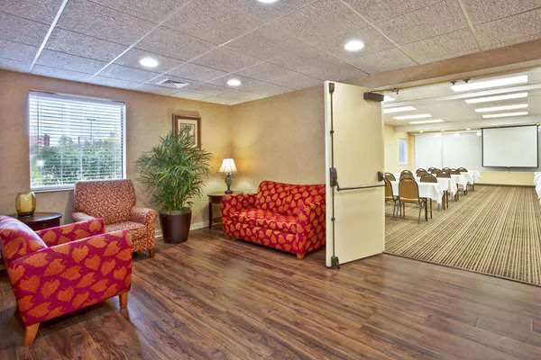 Baymont by Wyndham Knoxville/Cedar Bluff 4