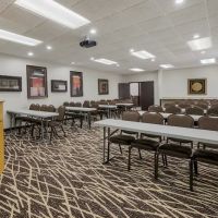 Red Roof PLUS+ & Suites Knoxville West - Cedar Bluff