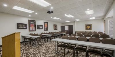 Red Roof PLUS+ & Suites Knoxville West - Cedar Bluff