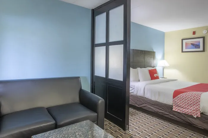 OYO Hotel Knoxville TN Cedar Bluff I-40 5