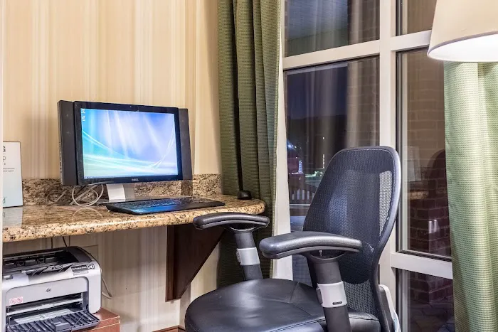 Country Inn & Suites by Radisson, Knoxville at Cedar Bluff, TN 5