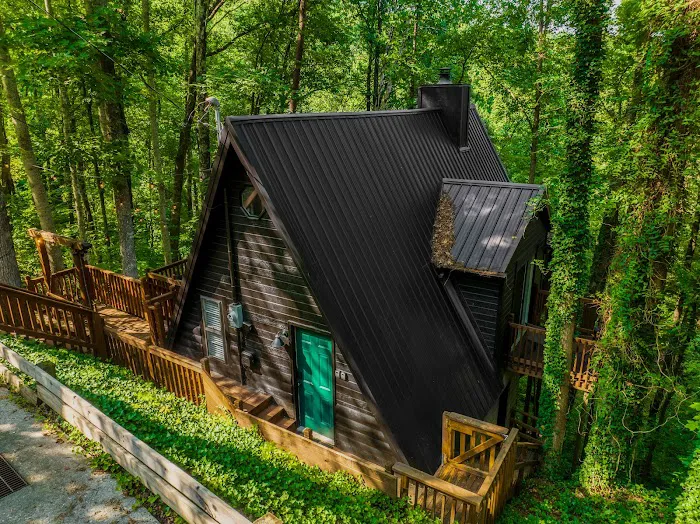 Hillside Hideaway Cabin 4