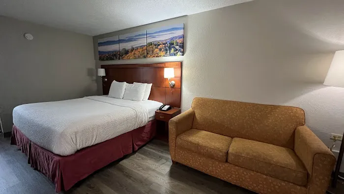 Days Inn by Wyndham Knoxville East 4